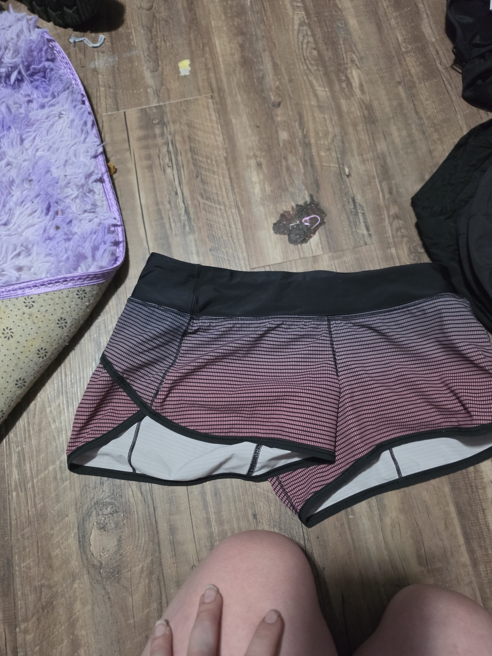 Lululemon Bootie Shorts - Picture 2 of 2